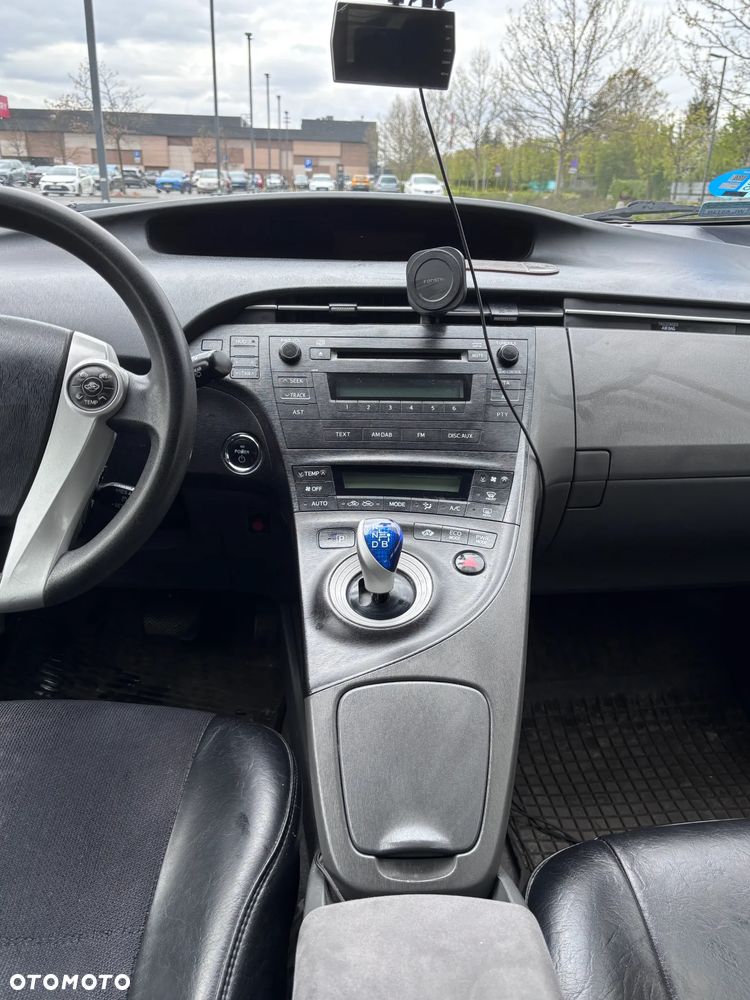 Toyota Prius - 5