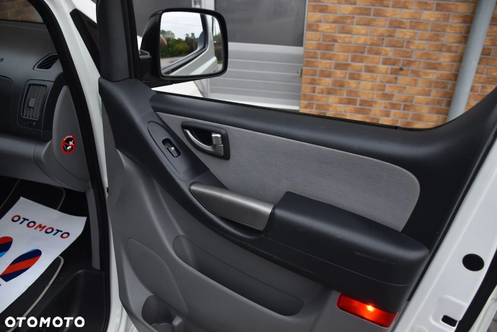 Hyundai H-1 2.5 CRDi Travel Comfort - 19
