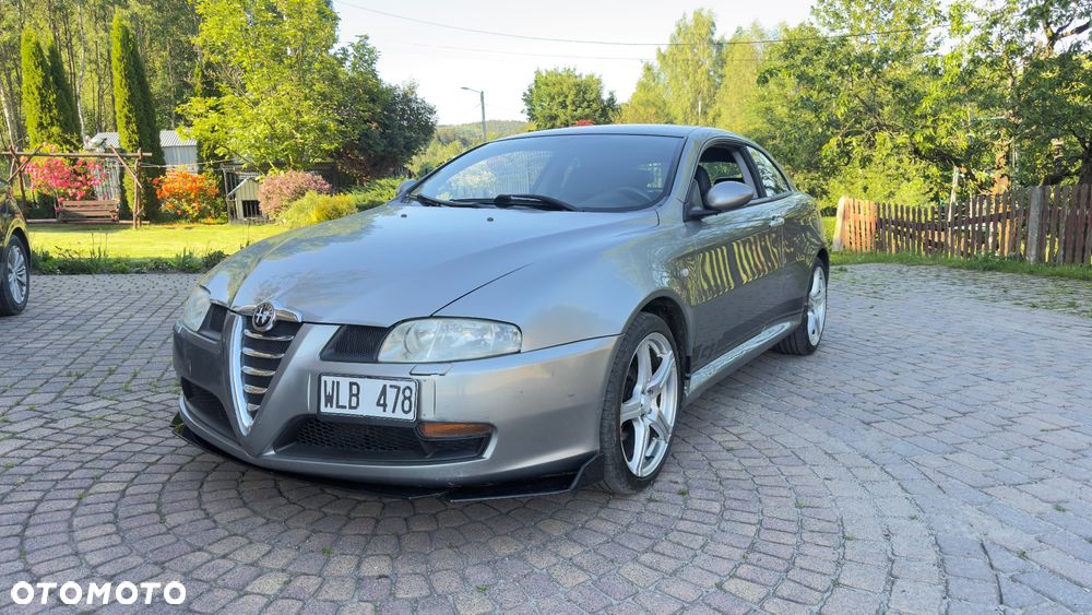 Alfa Romeo GT 2.0 JTS Distinctive Sportiva - 1