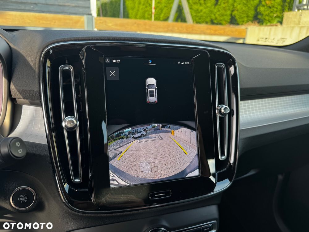Volvo XC 40 B3 Plus Bright - 24