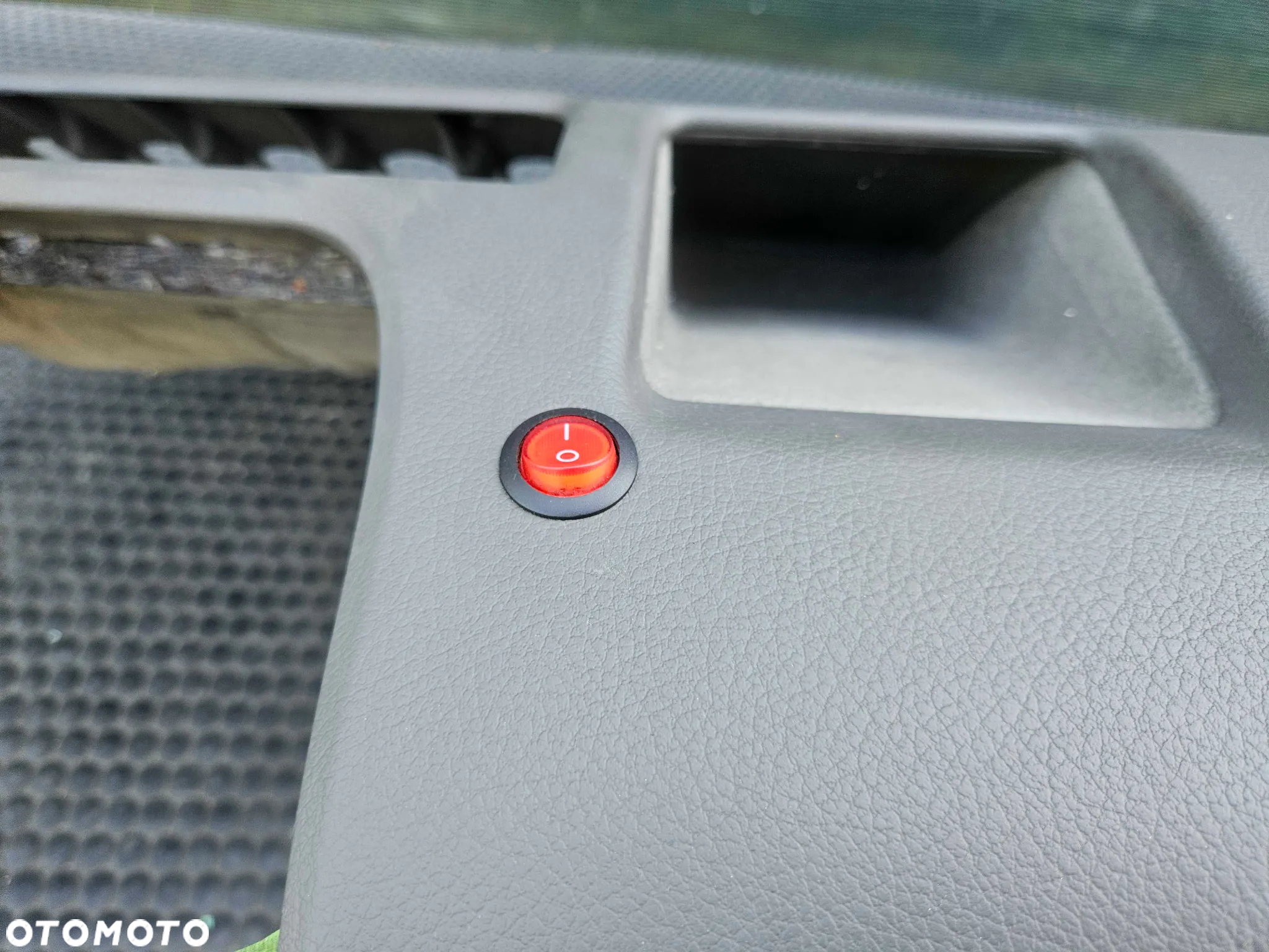 Schowek 8E1863075C Kierowcy Szary Swing Oslona pod Kierownice Europa Audi A4 B6 B7 - 17