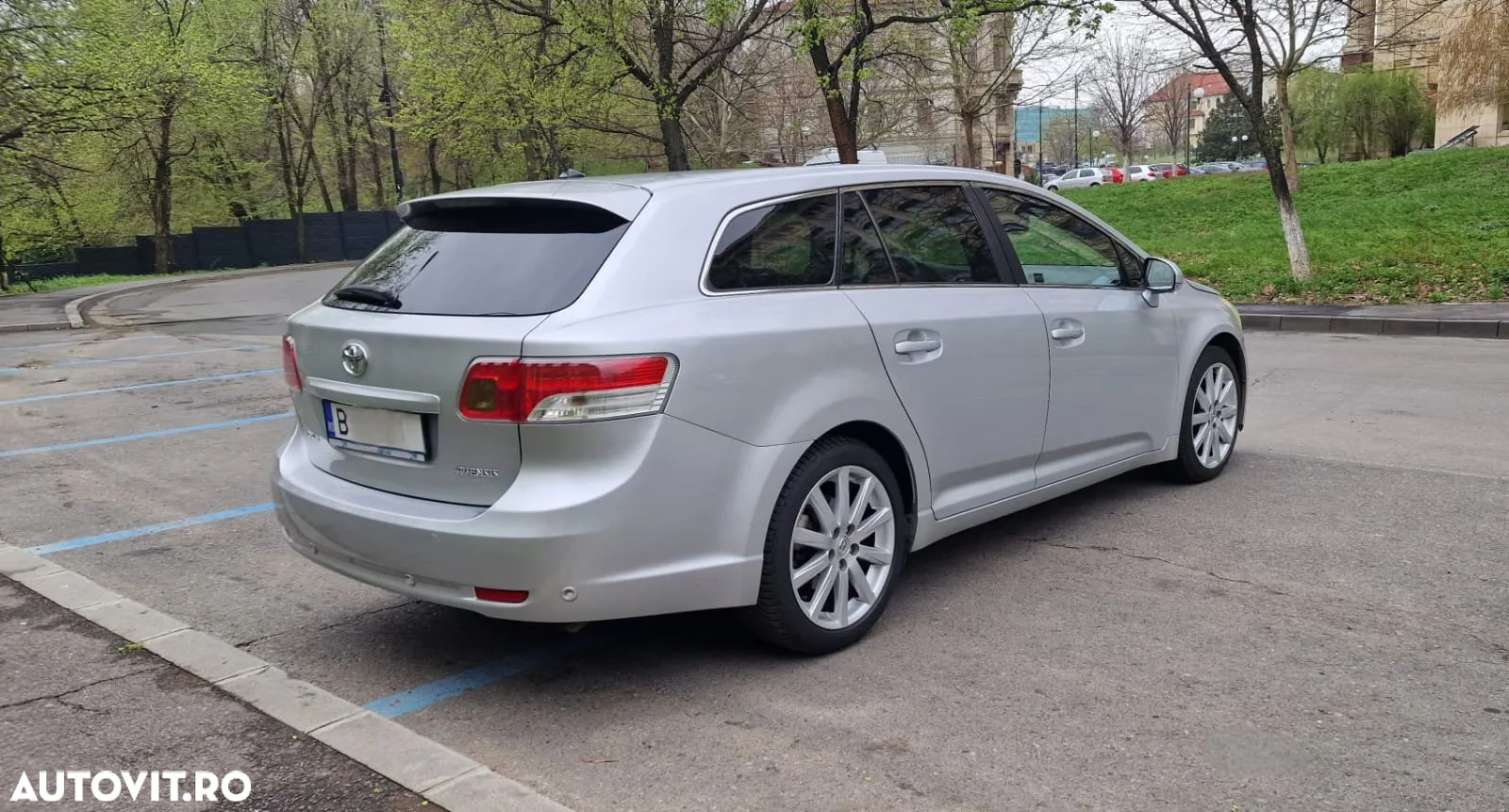 Toyota Avensis 2.2 D-4D Elegance - 4