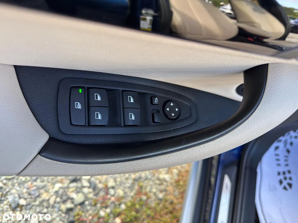 BMW X1 xDrive25i Advantage - 34