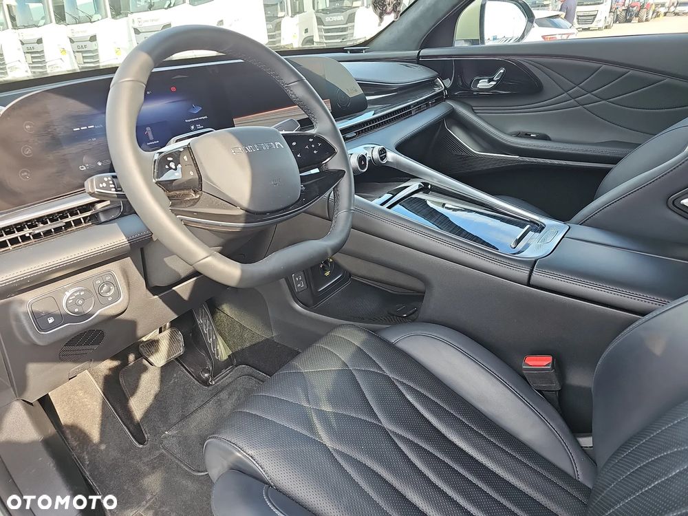 Omoda 9 1.5 Super Hybrid Exclusive AWD - 11