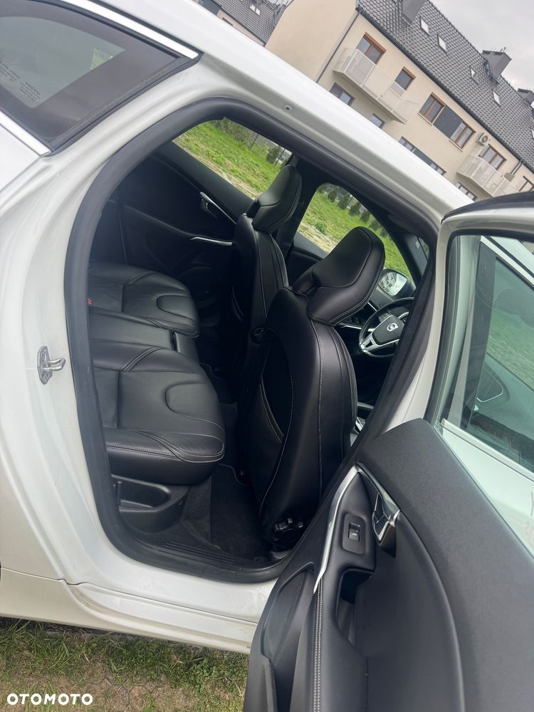 Volvo V40 D4 Drive-E R-Design Momentum - 7