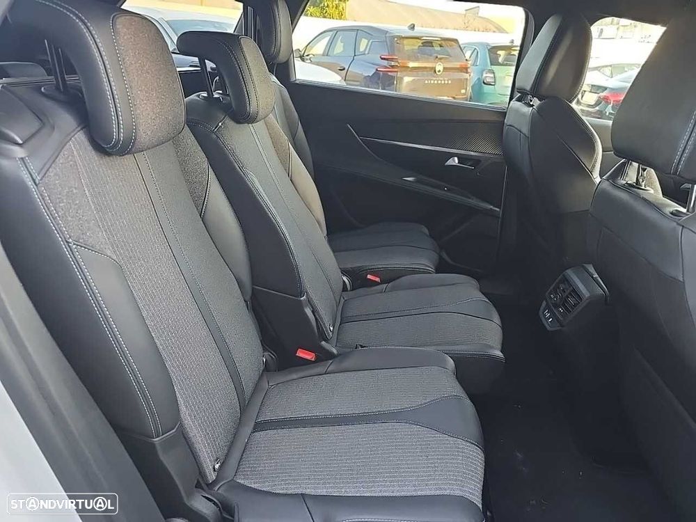Peugeot 5008 1.2 PureTech Allure Pack EAT8 - 22