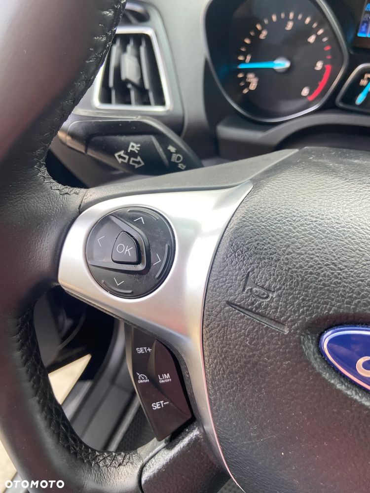 Ford Kuga - 18