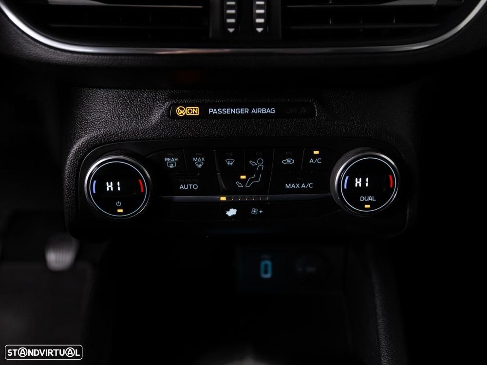 Ford Focus SW 1.5 TDCi EcoBlue Titanium - 17