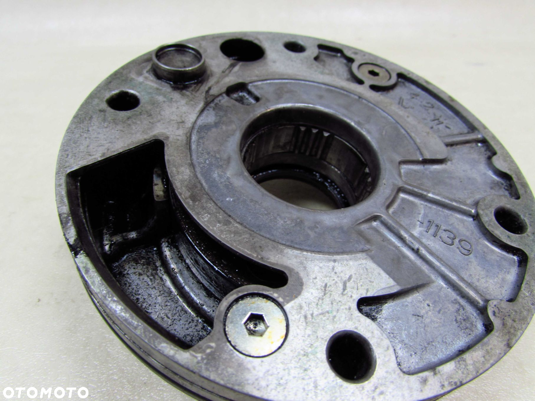 VOLVO S60 II V70 III S80 II XC 2.4 D5 POMPA OLEJU OLEJOWA 30777092 - 4