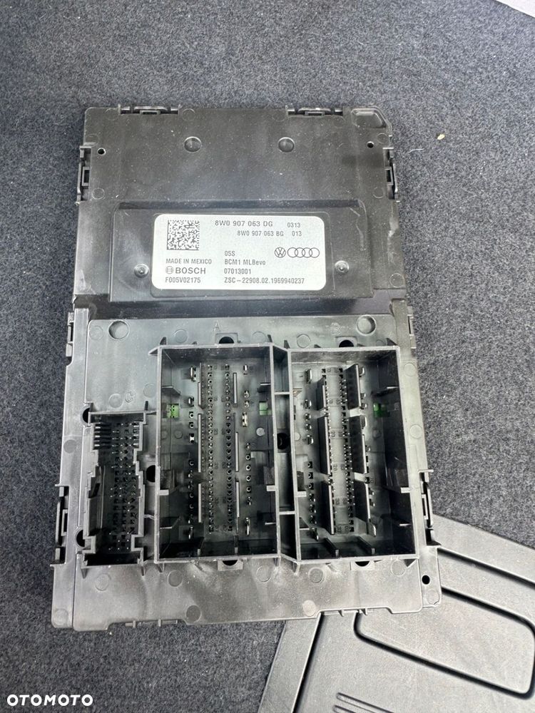 Modol Bcm przedni 8W0907063DG - 2