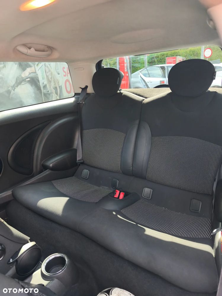 MINI Cooper Standard - 11