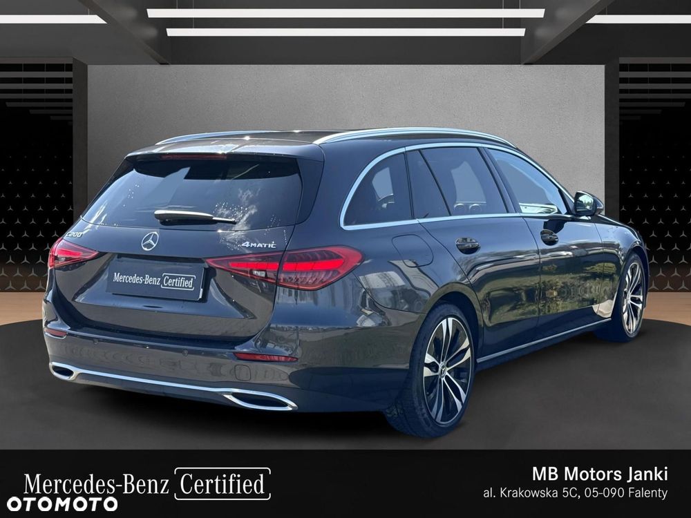 Mercedes-Benz C-Class 2025 photo 5