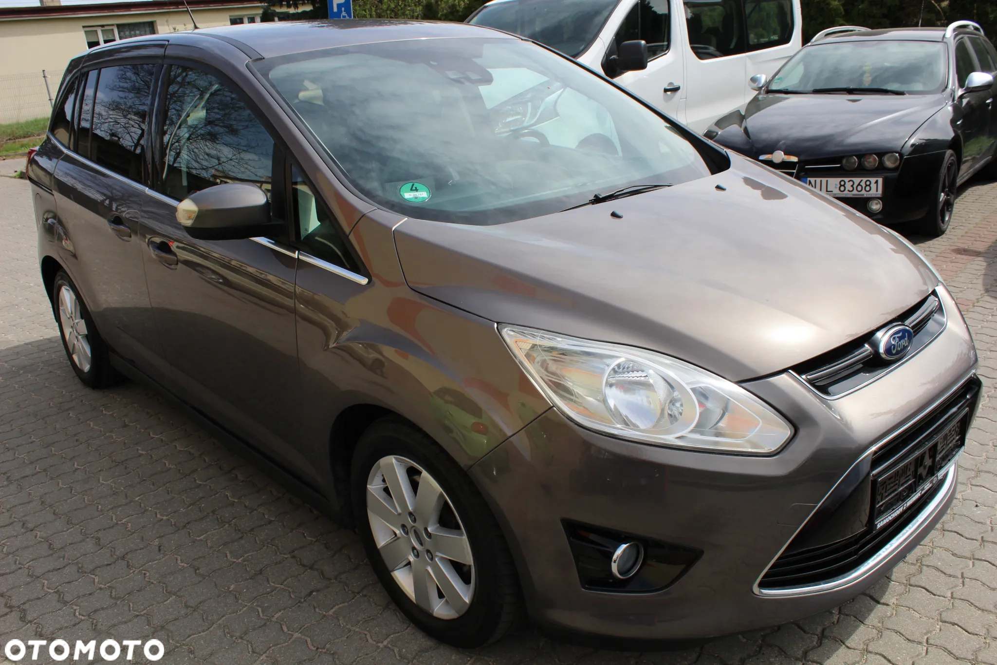 Ford Grand C-MAX - 3