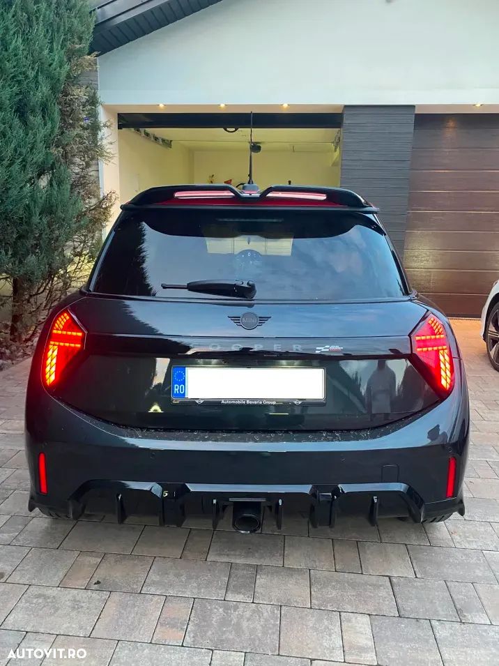MINI John Cooper Works 2025 — imagine 4