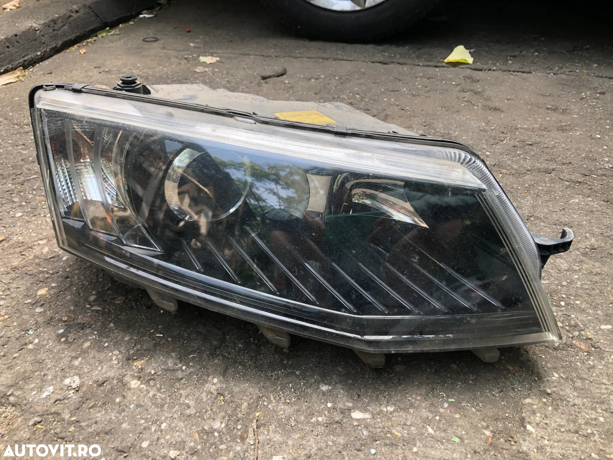 Far dreapta Skoda Octavia 3 xenon led 2016 - 2
