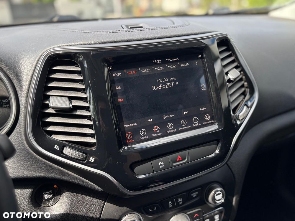 Jeep Cherokee - 20
