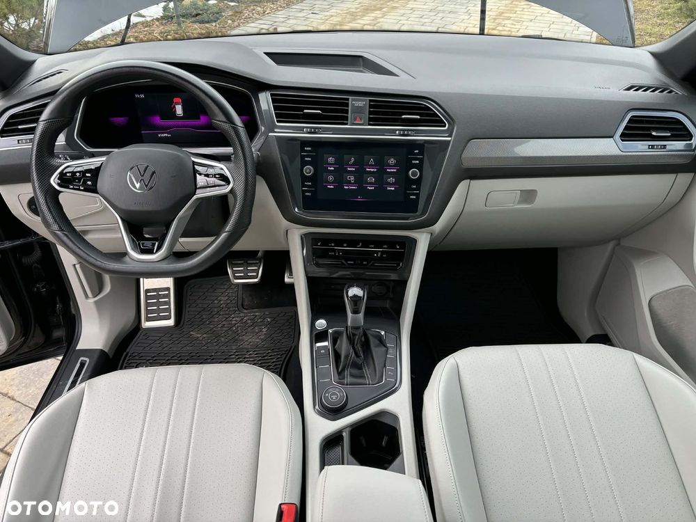 Volkswagen Tiguan - 11