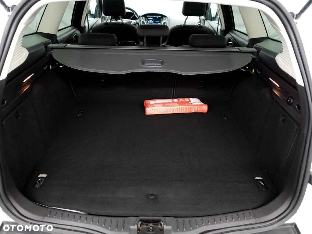 Ford Focus 2.0 TDCi Titanium ASS - 37