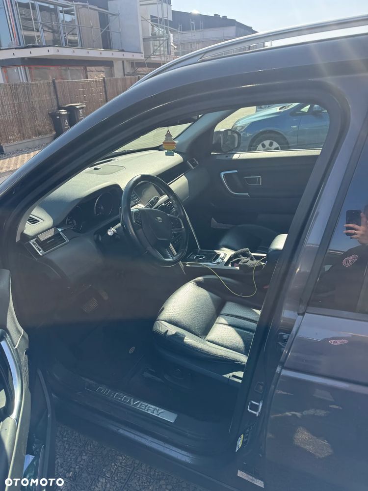 Land Rover Discovery Sport D150 - 12