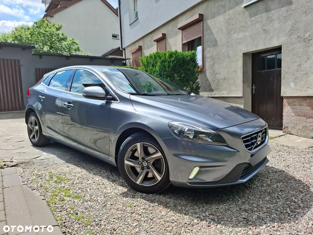 Volvo V40 D4 RDesign - 1