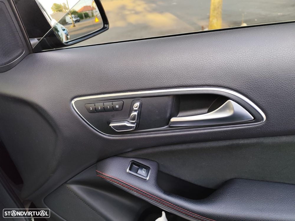 Mercedes-Benz GLA 180 d 7G-DCT AMG Line - 9