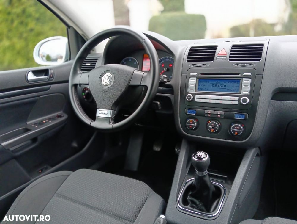 Volkswagen Golf 1.9 TDI DPF Sportline - 12