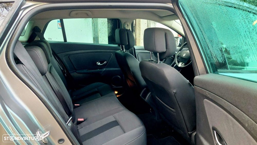 Renault Mégane Sport Tourer dCi 130 FAP Dynamique - 11