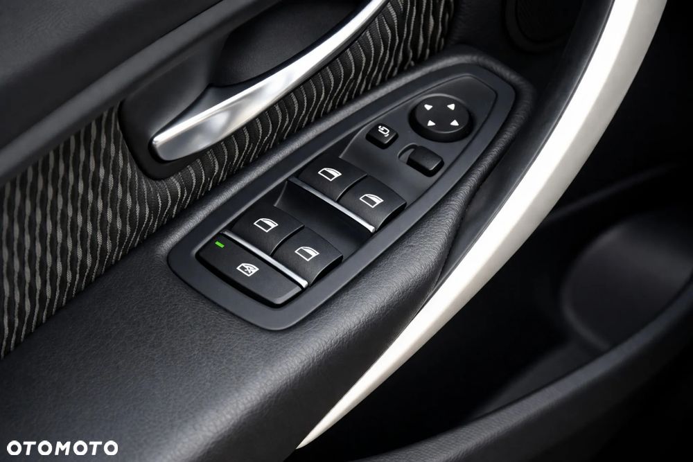 BMW Seria 3 316d - 28