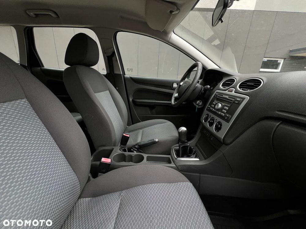 Ford Focus - 11