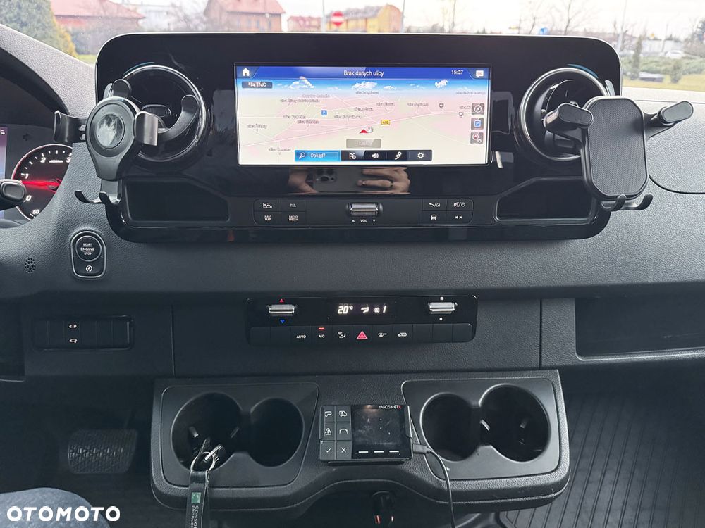Mercedes-Benz Sprinter - 30
