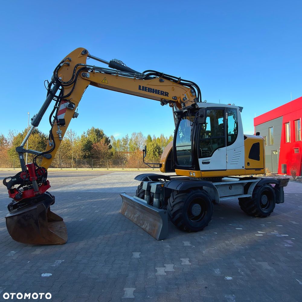Liebherr A914 compact |rototilt |lapy-plug|