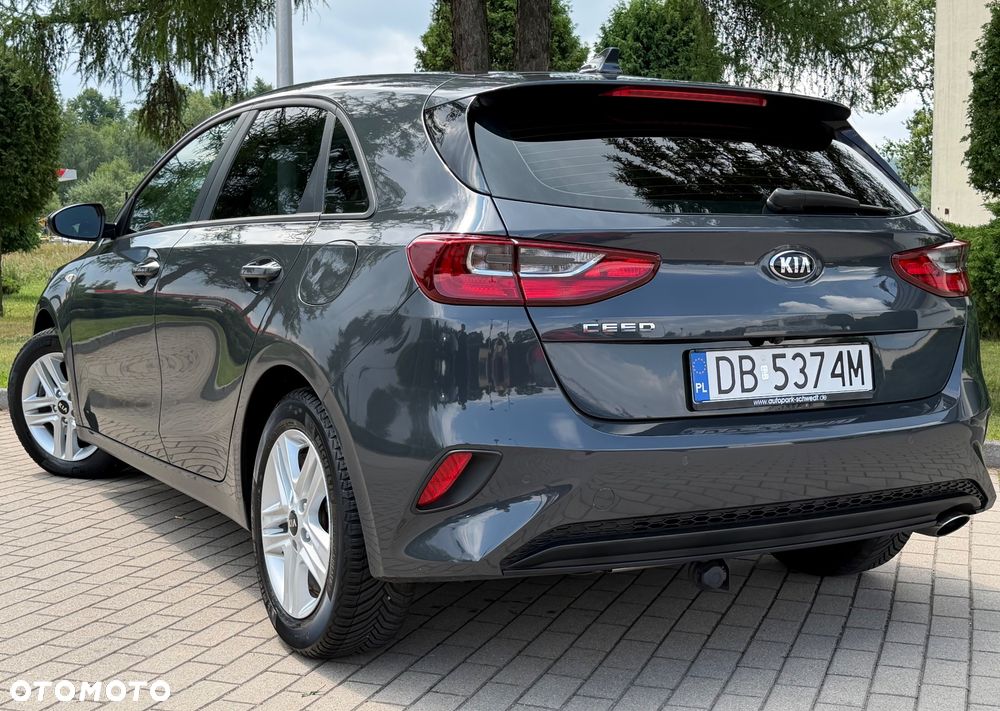 Kia Ceed 1.4 CVVT Dream-Team Edition - 33