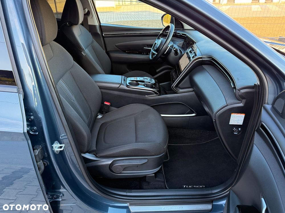 Hyundai Tucson 1.6 T-GDi HEV Executive 2WD - 23