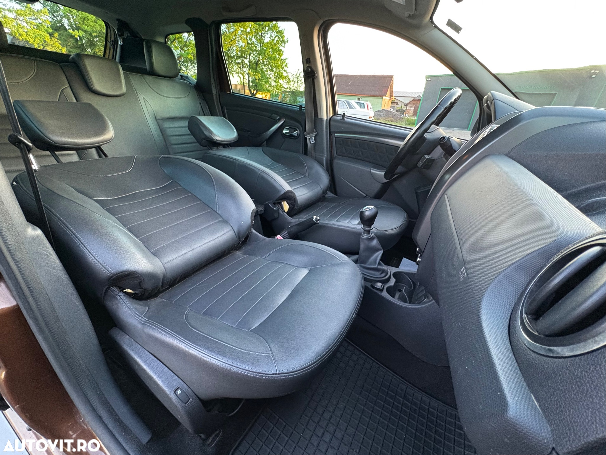 Dacia Duster TCe 125 4x2 Laureate - 12