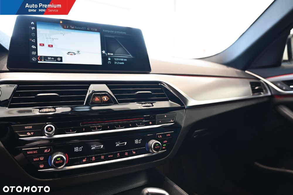 BMW Seria 5 530i xDrive M Sport sport - 9