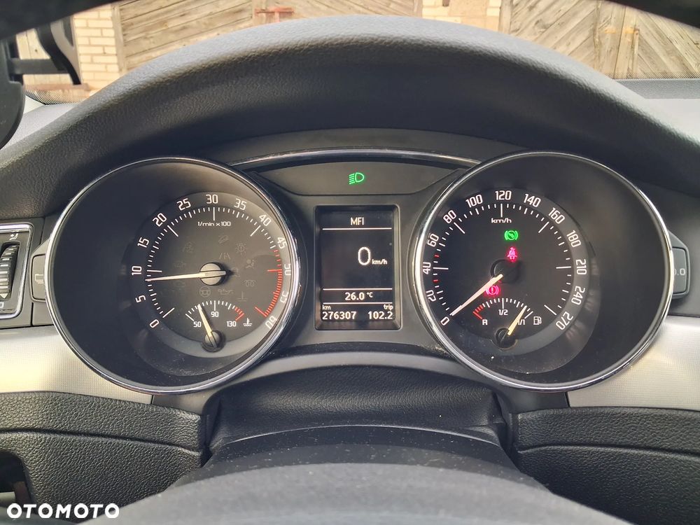 Skoda Superb 2.0 TDI Comfort DSG - 7