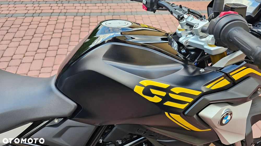 BMW G - 26