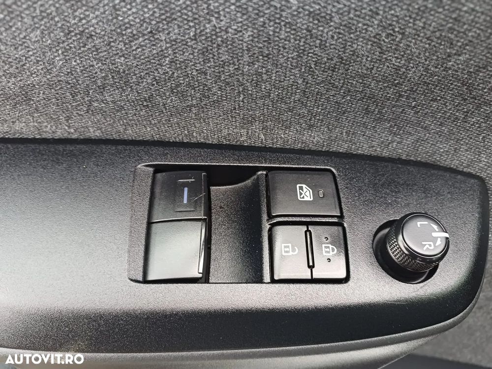 Toyota Yaris 1.5 L VVT-iE Multidrive S Active - 12