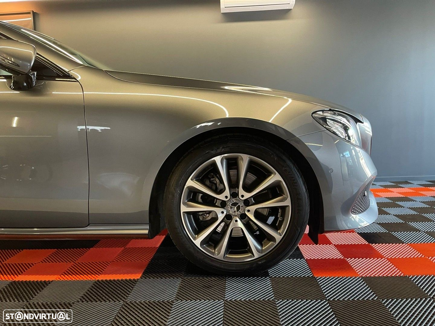 Mercedes-Benz E 220 d - 4
