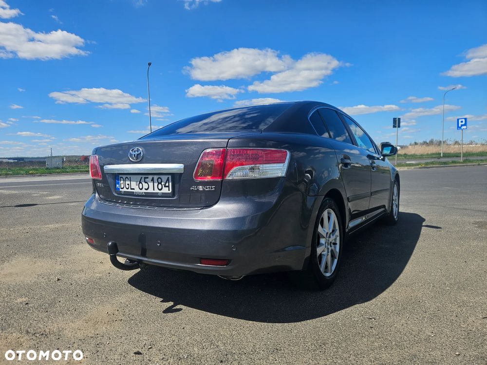 Toyota Avensis 2.0 Sol plus NAVI - 4