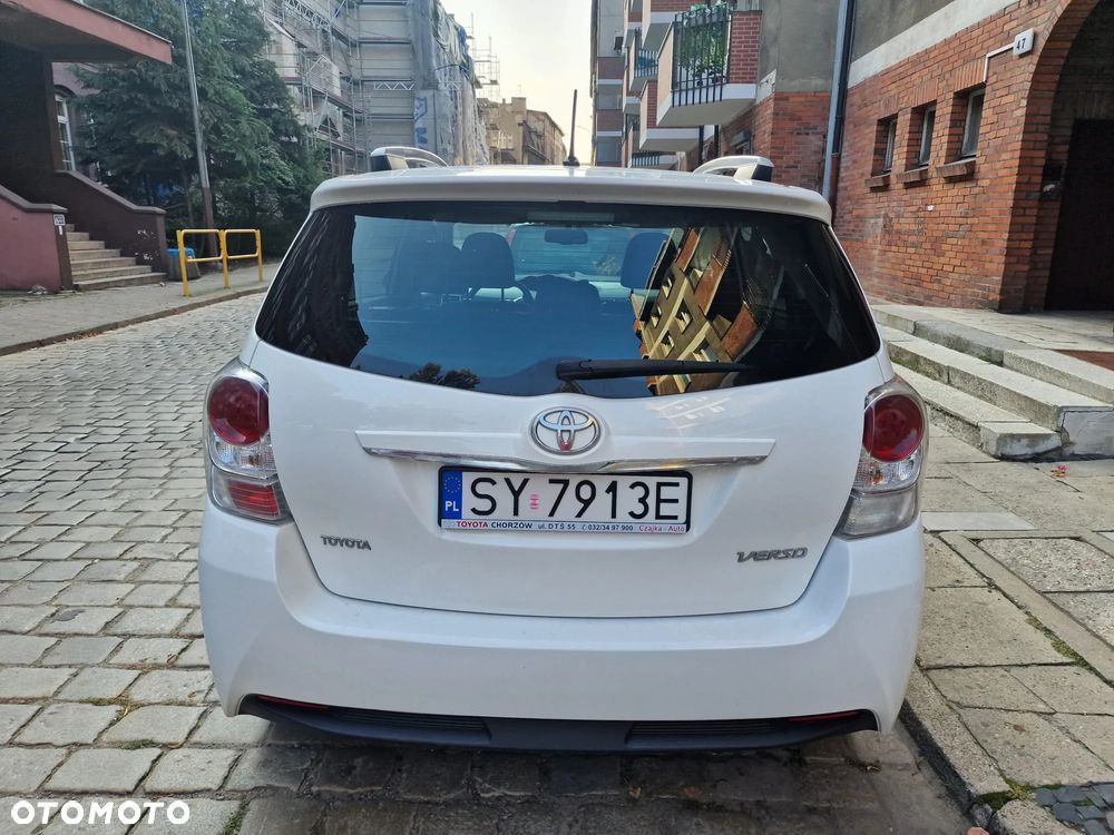 Toyota Verso 1.8 Prestige 7os - 6