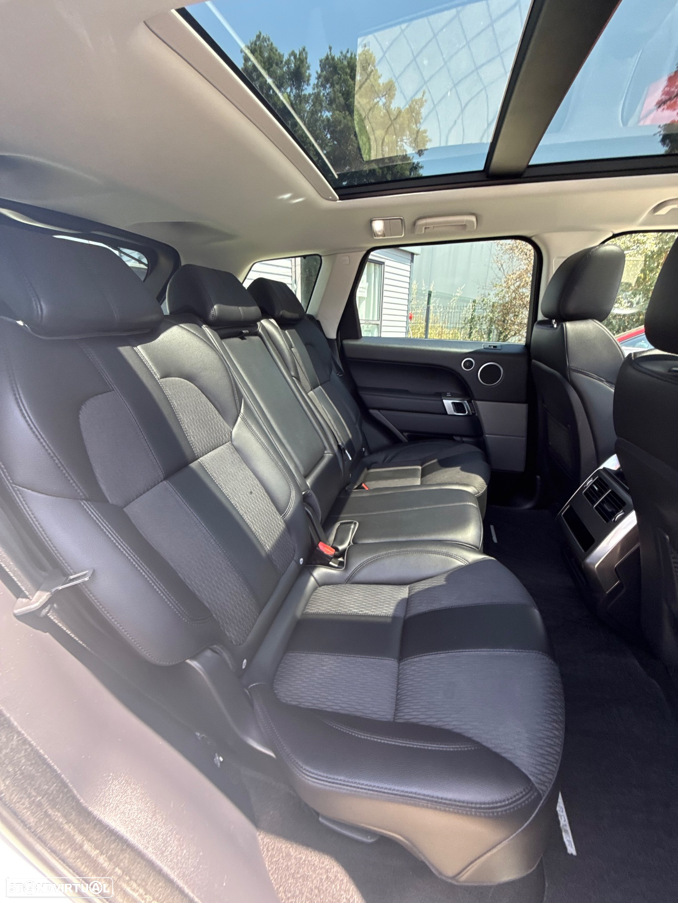 Land Rover Range Rover Sport 2.0 SD4 HSE - 9