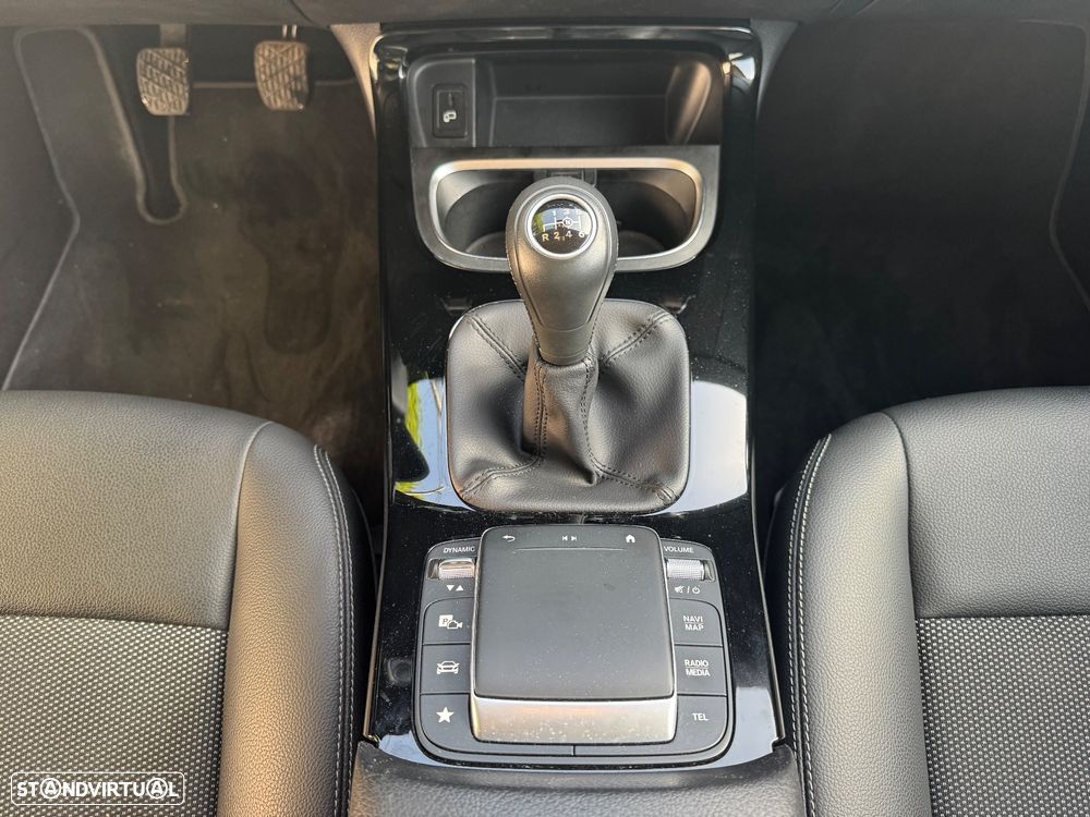 Mercedes-Benz B 180 d Style - 11