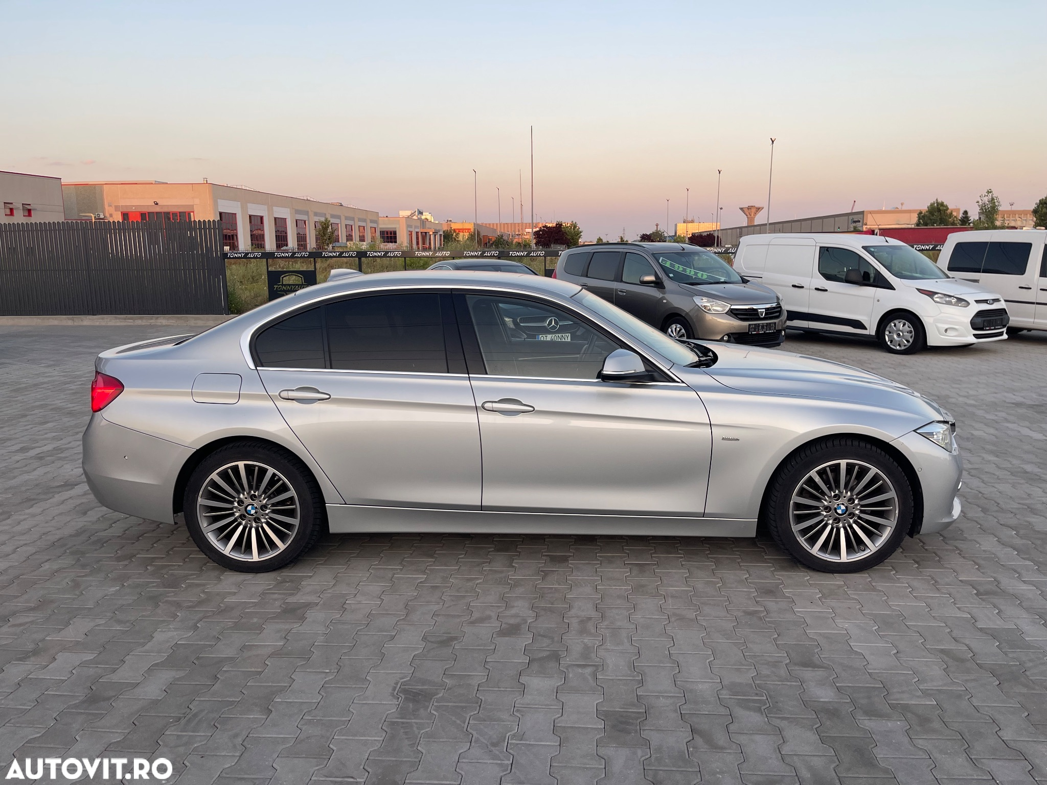 BMW Seria 3 320d Aut. xDrive Edition Luxury Line Purity - 6
