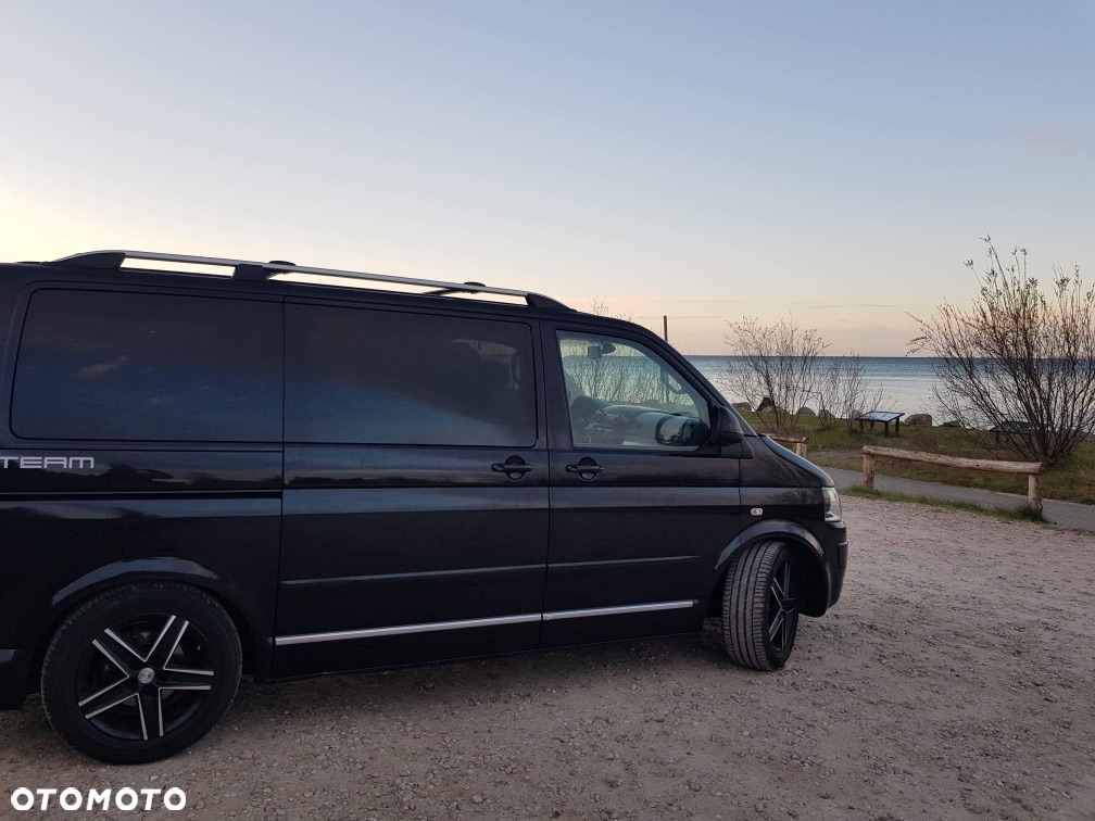Volkswagen Multivan - 2