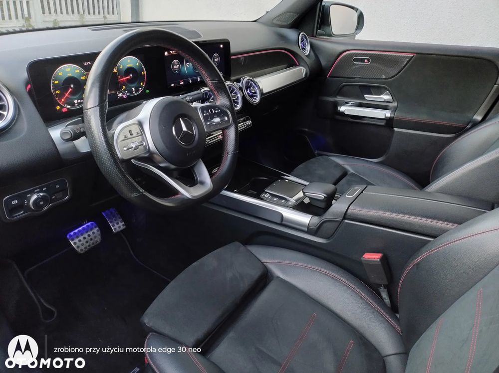 Mercedes-Benz GLB 200 d 4-Matic AMG Line 8G-DCT - 36