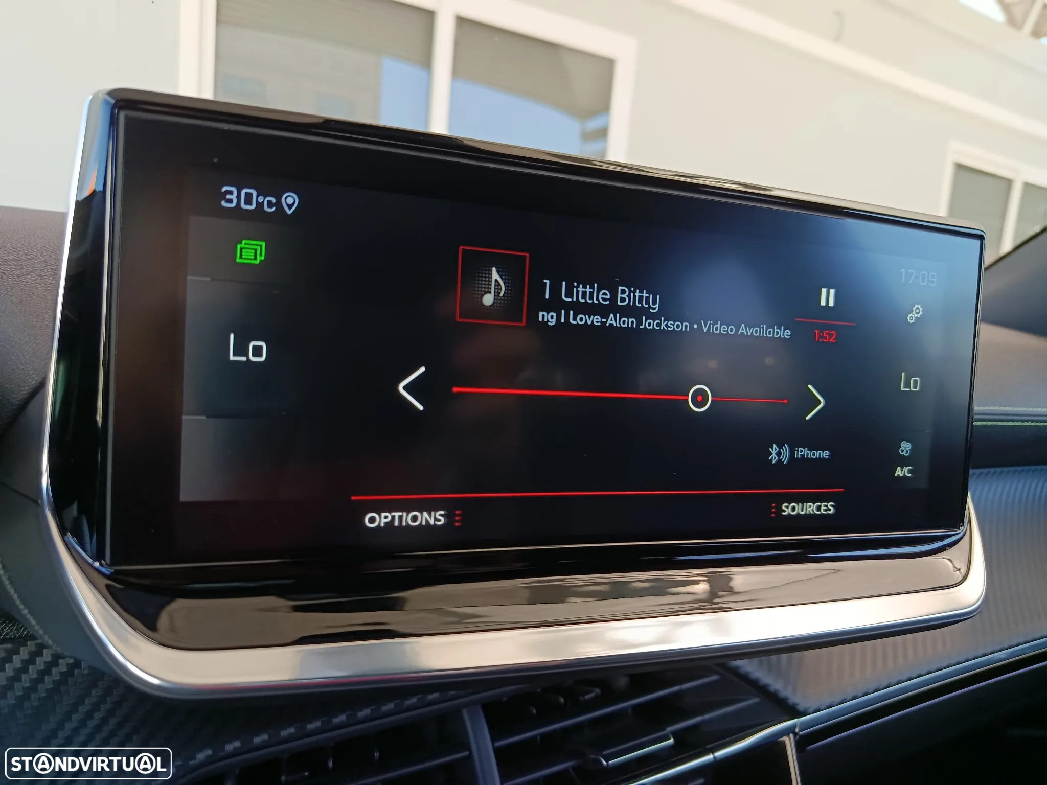 Peugeot 2008 PureTech 130 EAT8 GT - 20