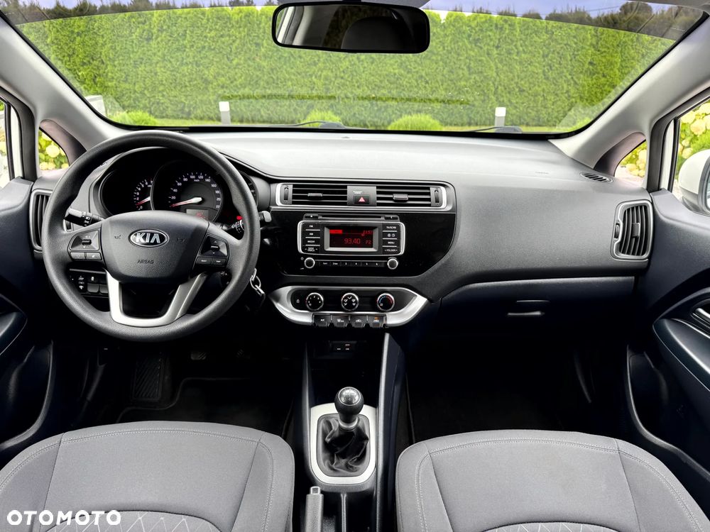 Kia Rio - 8