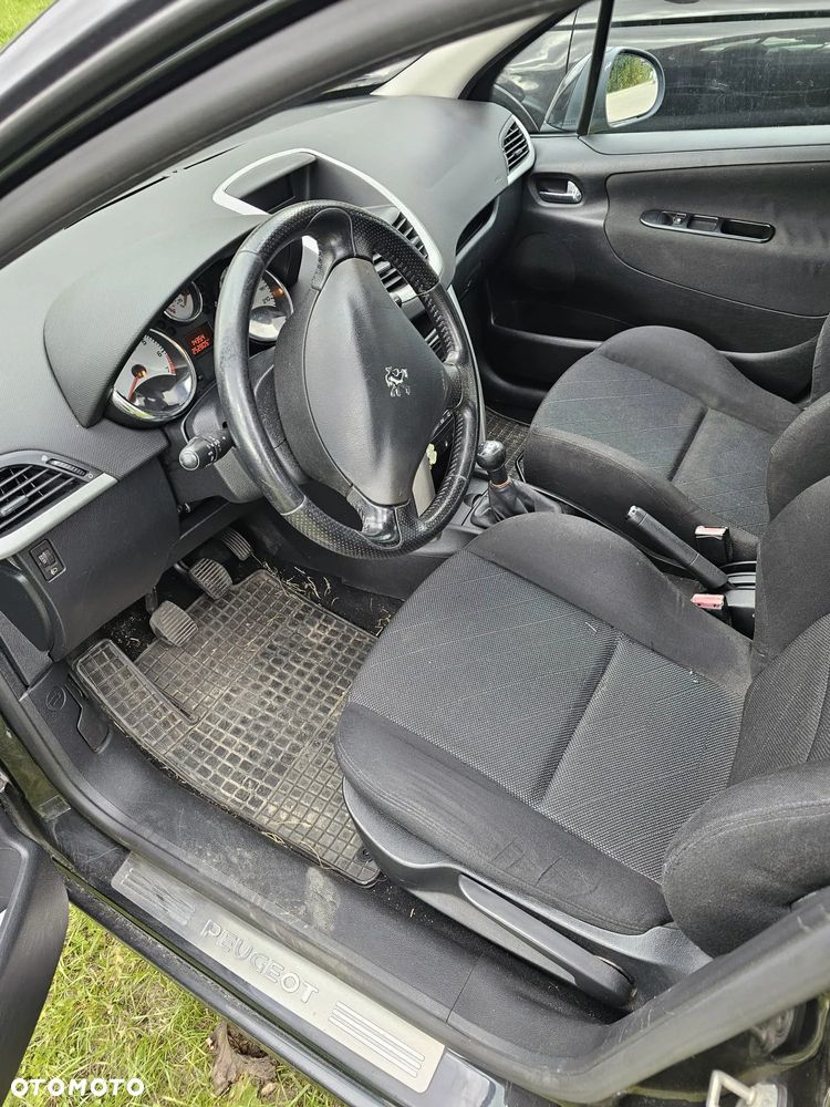 Peugeot 207 1.4 16V Trendy - 13