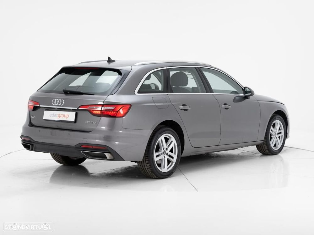 Audi A4 Avant 30 TDI S tronic - 4